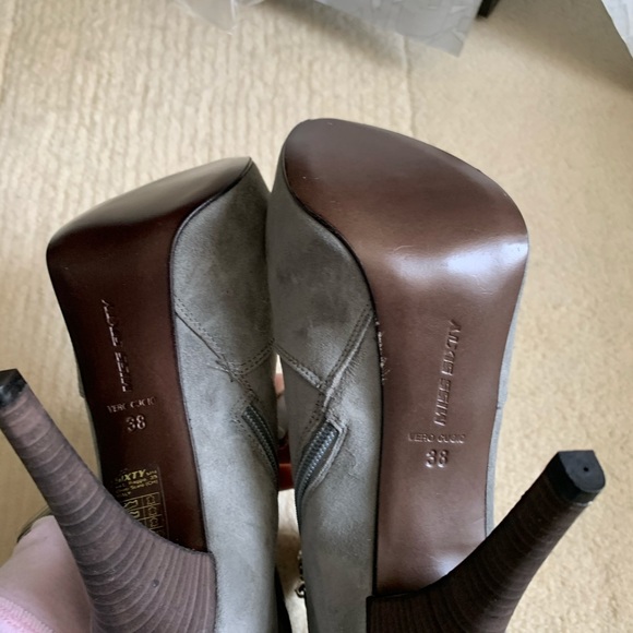 NWT Miss Sixty Booties. Size 38 - Picture 3 of 7